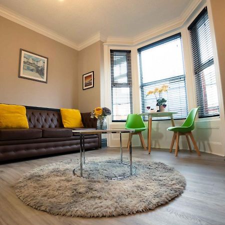Pass The Keys Amazing, Newly Renovated 5Bedroom House Sleeps 10 Scarborough Ngoại thất bức ảnh