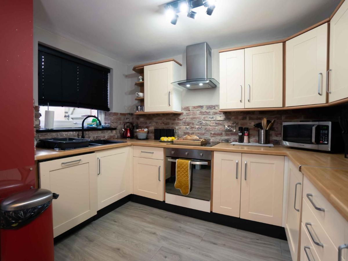 Pass The Keys Amazing, Newly Renovated 5Bedroom House Sleeps 10 Scarborough Ngoại thất bức ảnh