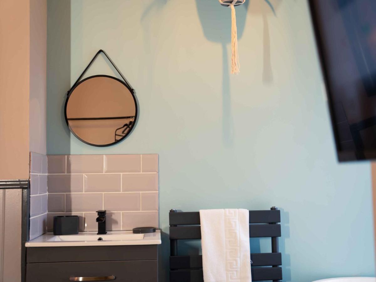 Pass The Keys Amazing, Newly Renovated 5Bedroom House Sleeps 10 Scarborough Ngoại thất bức ảnh