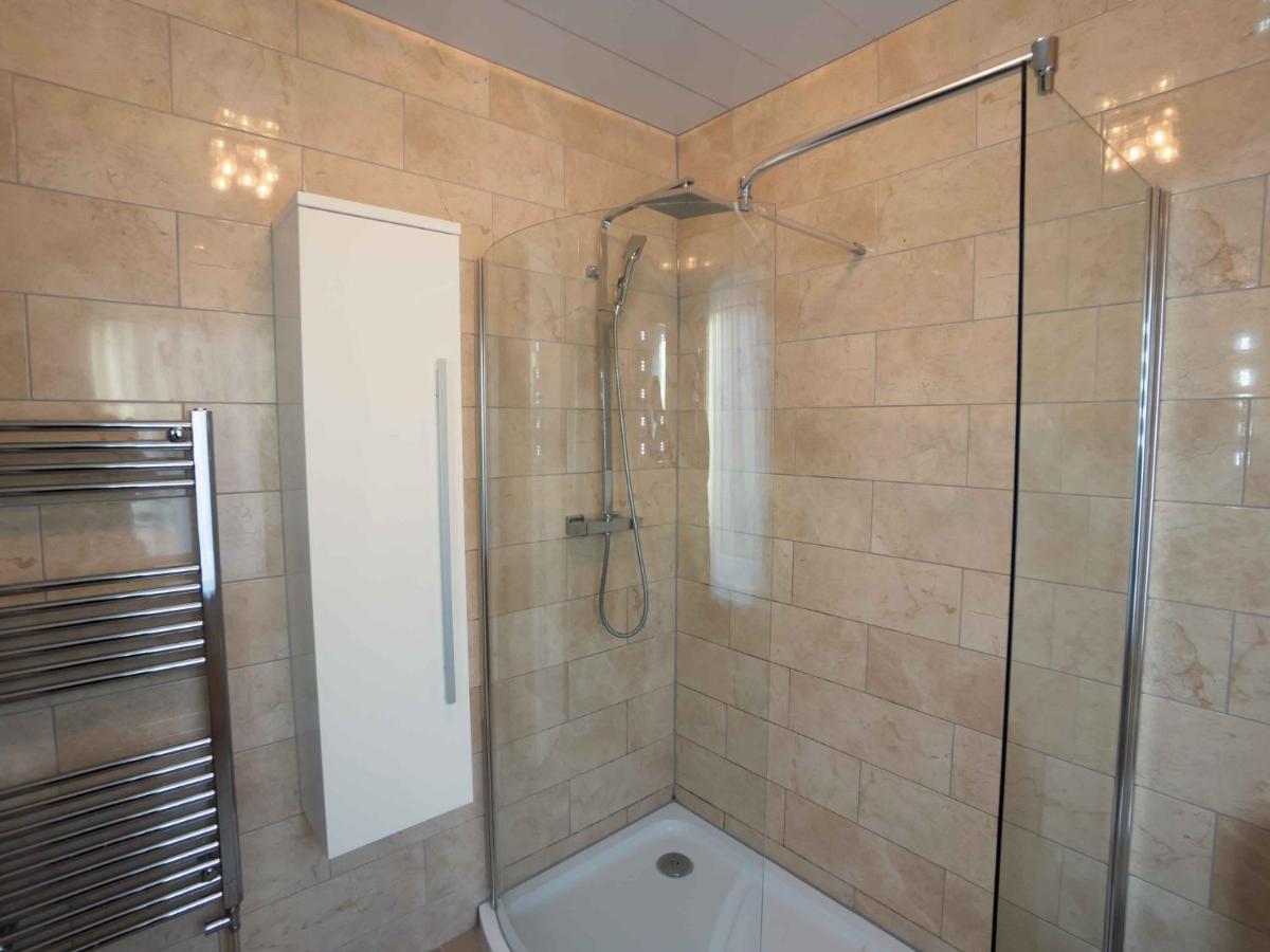 Pass The Keys Amazing, Newly Renovated 5Bedroom House Sleeps 10 Scarborough Ngoại thất bức ảnh