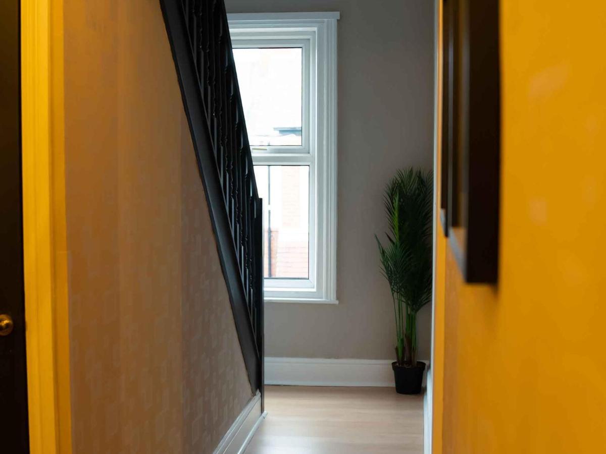 Pass The Keys Amazing, Newly Renovated 5Bedroom House Sleeps 10 Scarborough Ngoại thất bức ảnh
