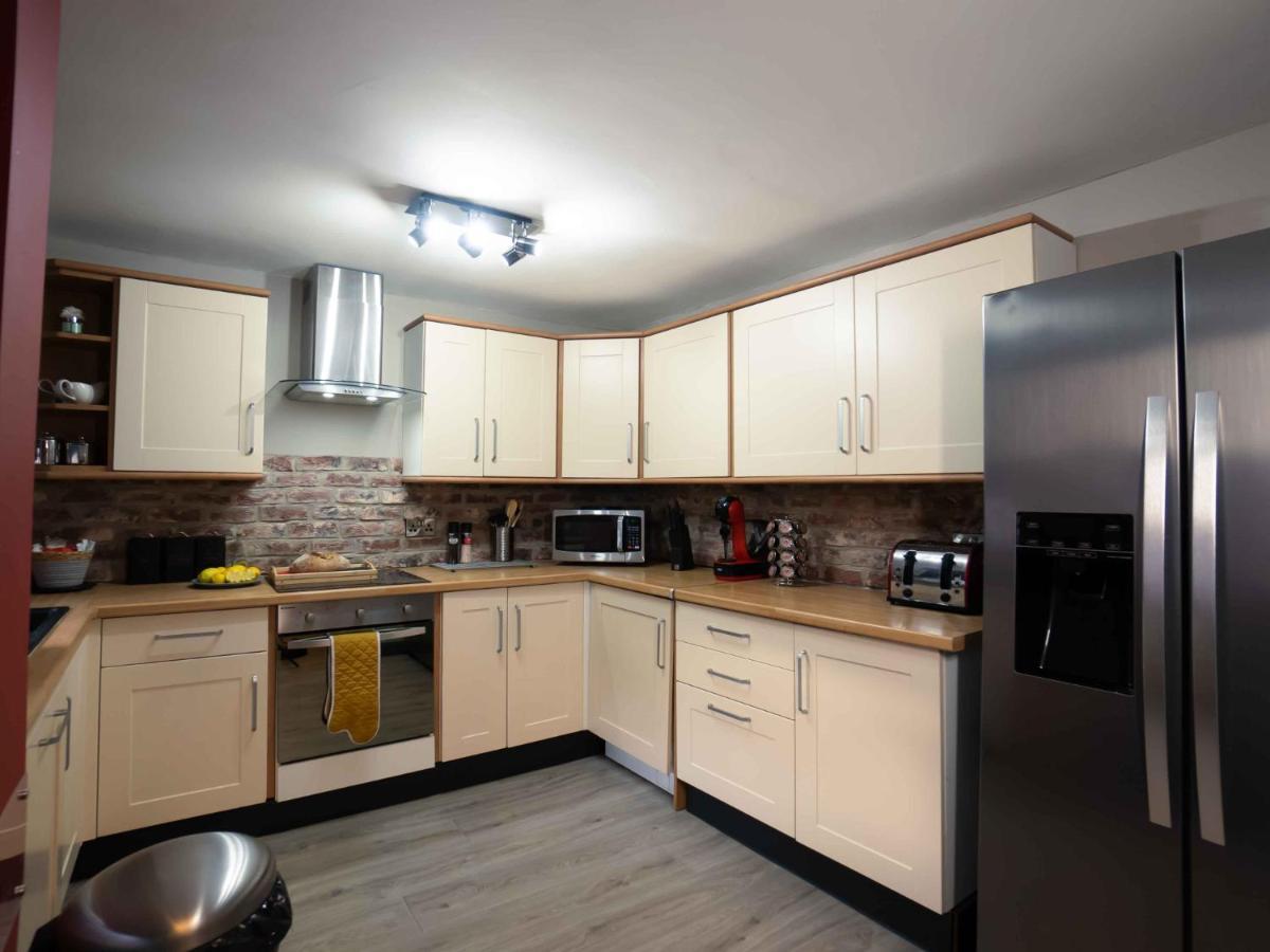 Pass The Keys Amazing, Newly Renovated 5Bedroom House Sleeps 10 Scarborough Ngoại thất bức ảnh